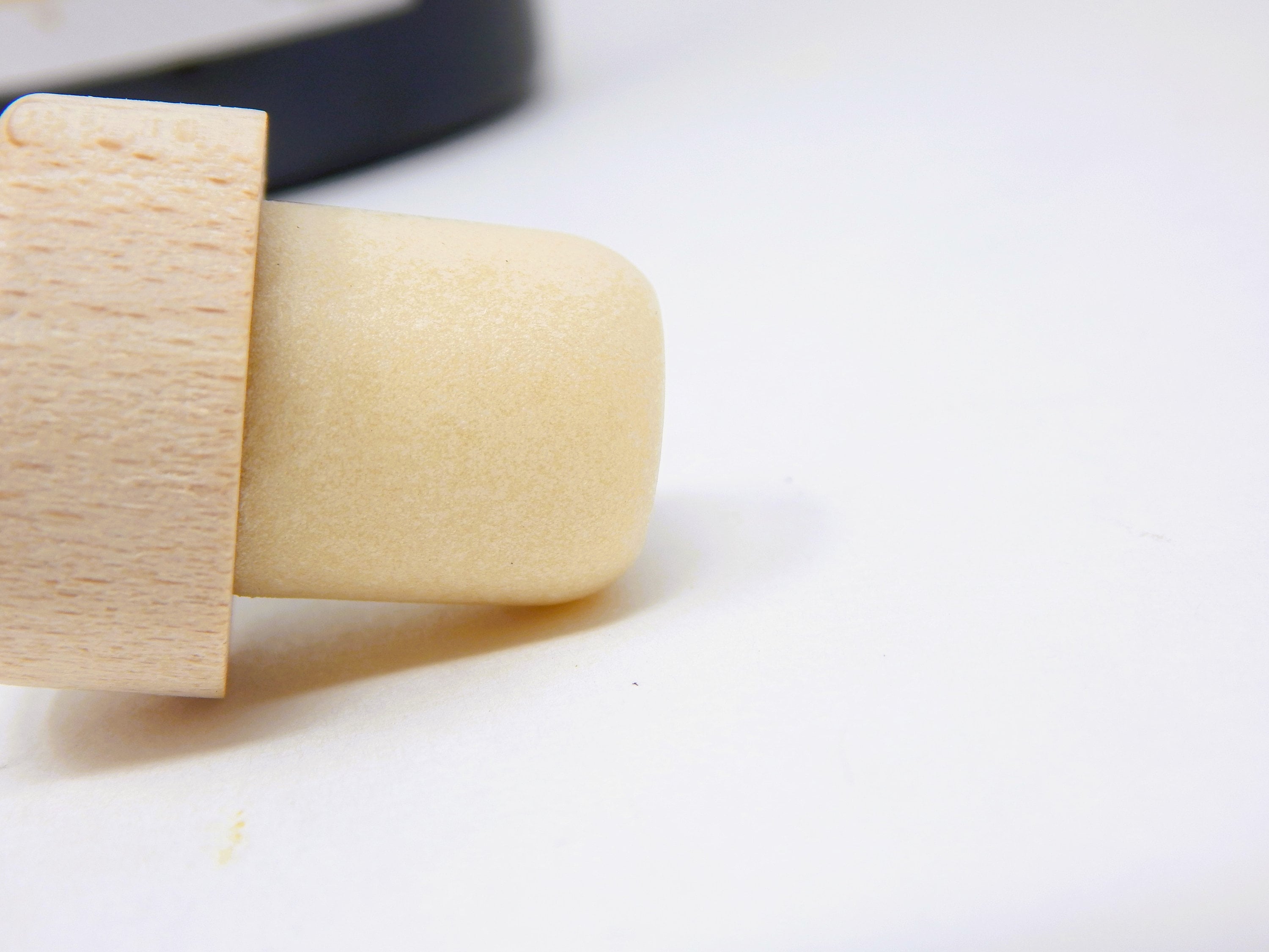 Hand-Carved Wooden Bulldog Wine Stopper – Rustic Bottle Plug